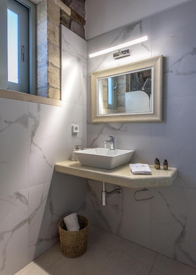 Hilltop Suites Milos Mytakas Exterior foto